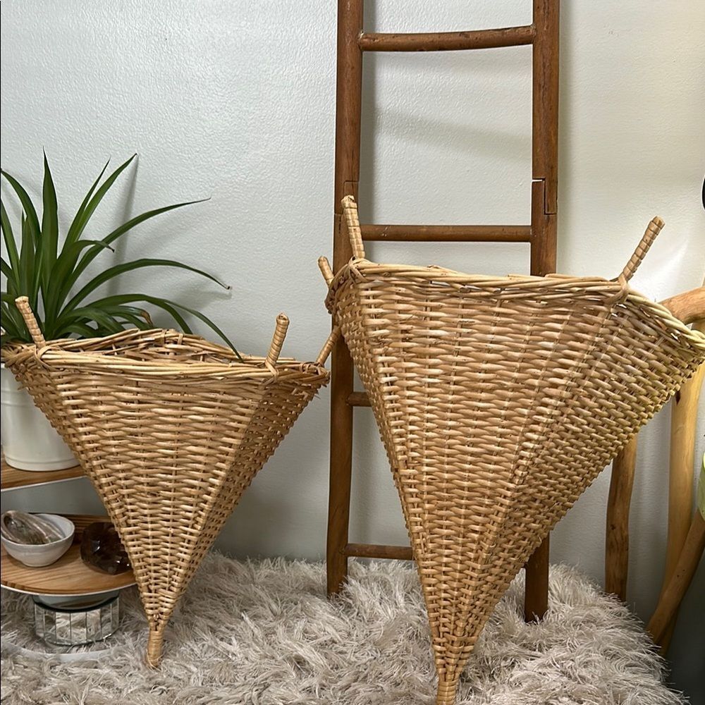 Vintage Wicker Rattan Hanging Wall Pockets‎ Baskets Bundle Of Two Wall Baskets